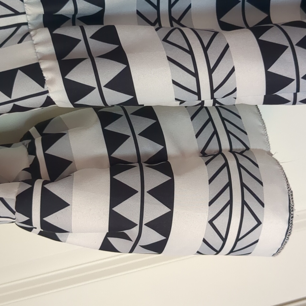 Sunday Up Geometric Black and White Dress - Picture 5 of 8